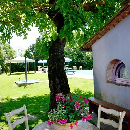 Casa Fontanino Bed & Breakfast 4*