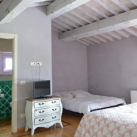 Bed & Breakfast Casa Fontanino 3*